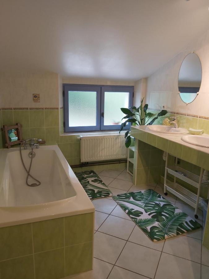 Ô miroir... sans détour dis-moi tout de ce séjour Francescas Exterior foto